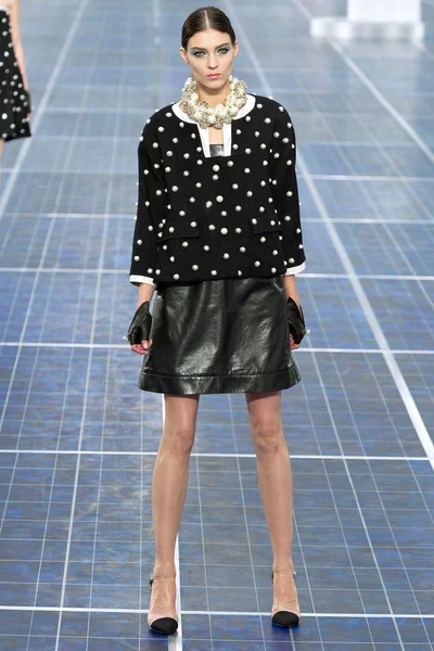 Look 1